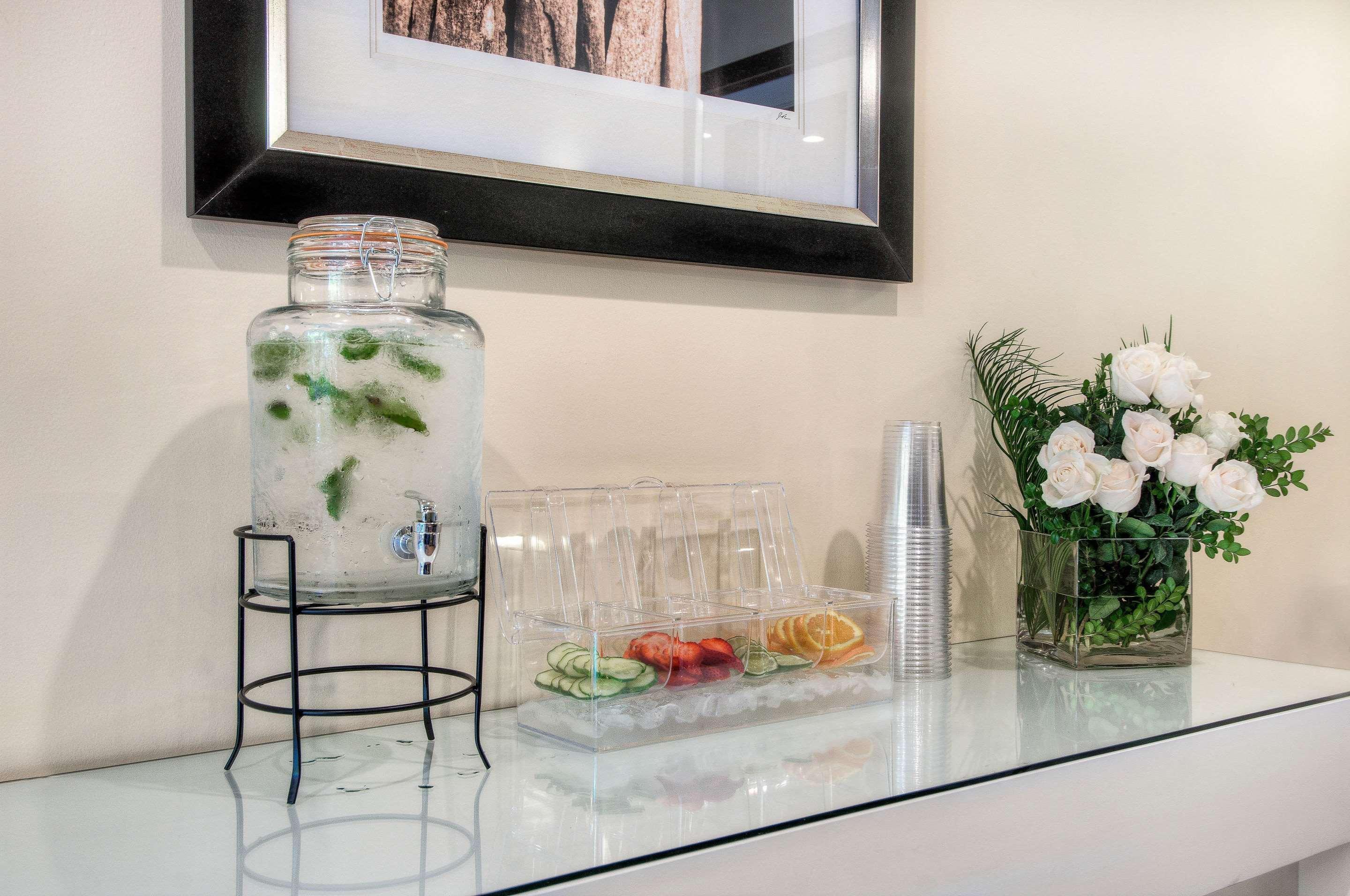 דיוויס Aggie Inn, Ascend Hotel Collection מראה חיצוני תמונה