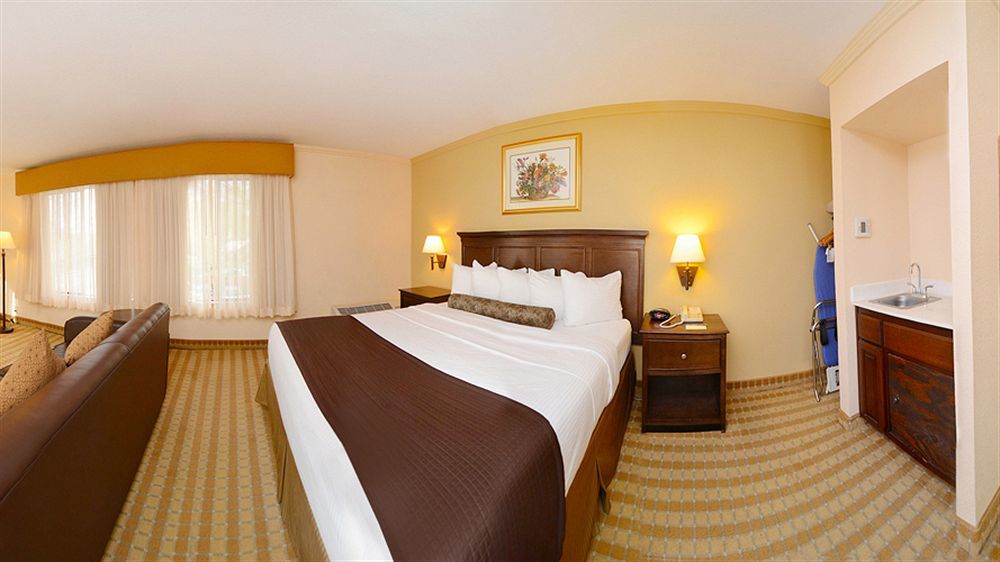 דיוויס Aggie Inn, Ascend Hotel Collection מראה חיצוני תמונה